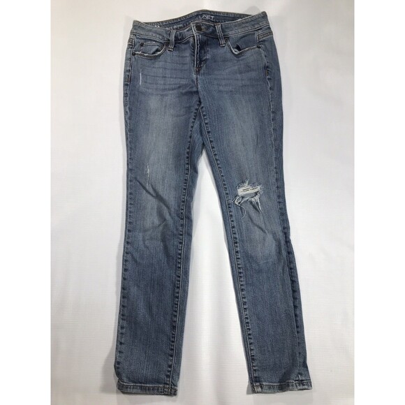 Ann Taylor Loft Jeans Womens Sz 27/4P Petite Modern Skinny Distressed 28" Inseam - Picture 1 of 7